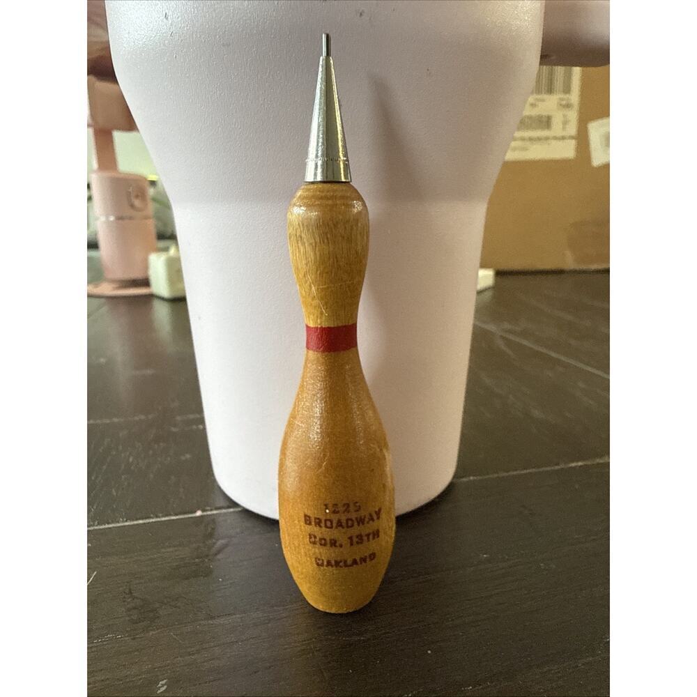 Vintage Wooden Bowling Pin Mechanical Pencil Circa 1940's Layne Glasses-Optician - Picture 4 of 4